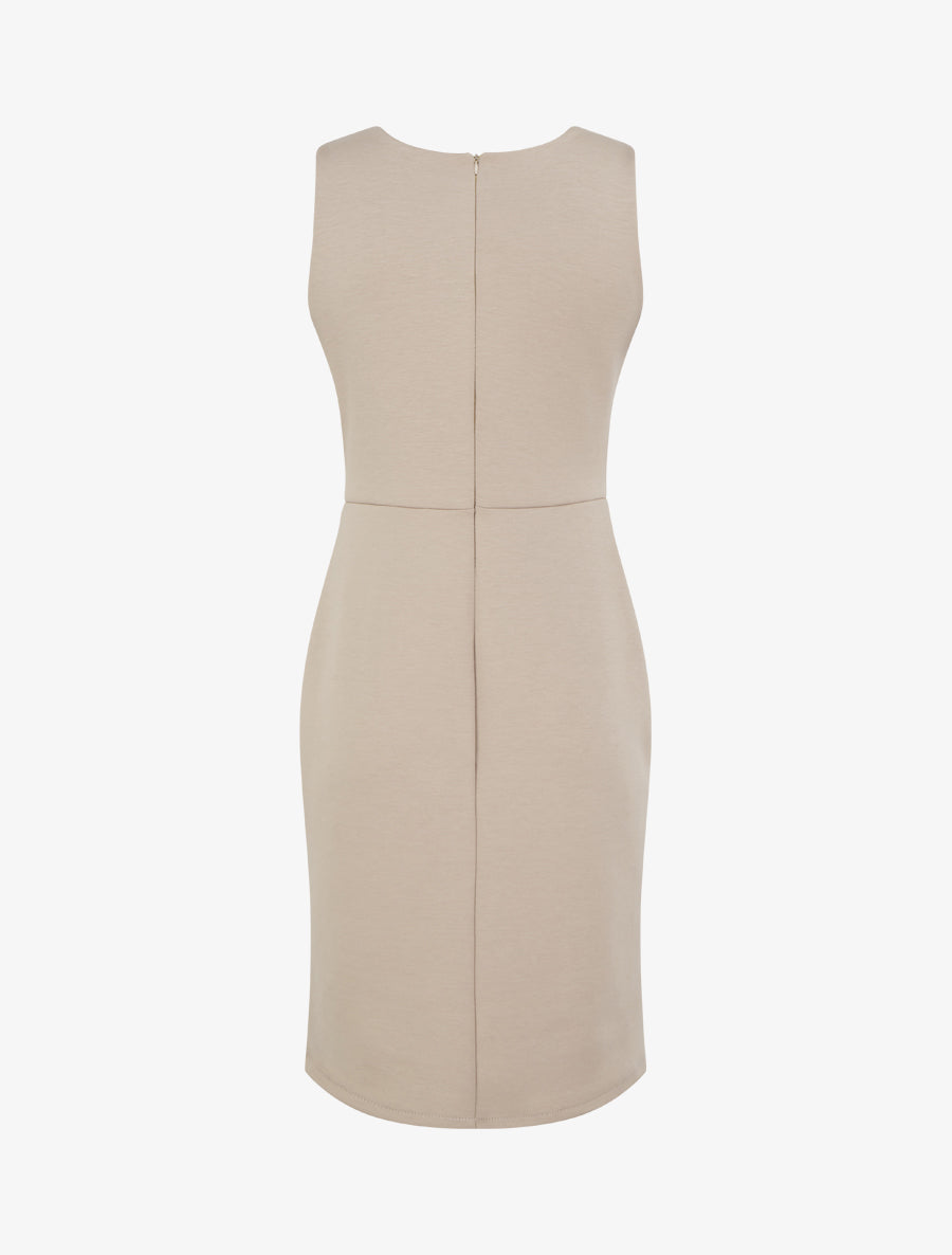 Vestido tubo con incrustación de joya - Beis