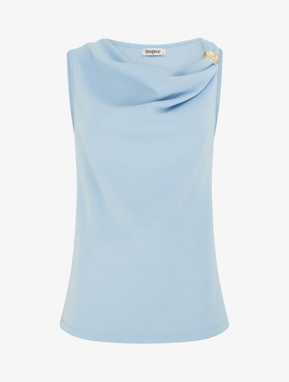Top sans manches à col bénitier et bijou - Bleu ciel - 1