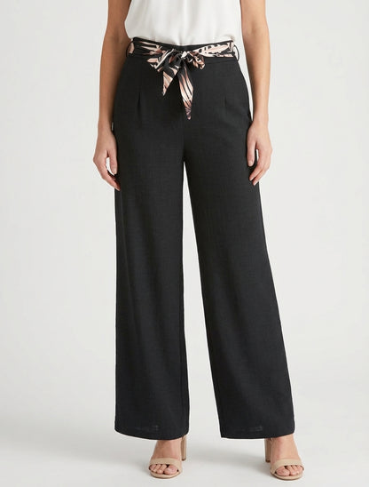 Pantalón recto con cinturón efecto lino - Negro