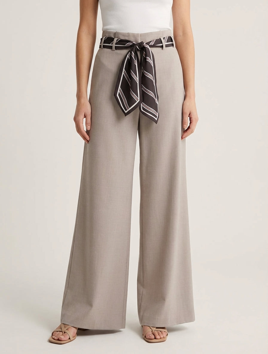 Pantalón holgado con cinturón estilo pañuelo - Topo claro