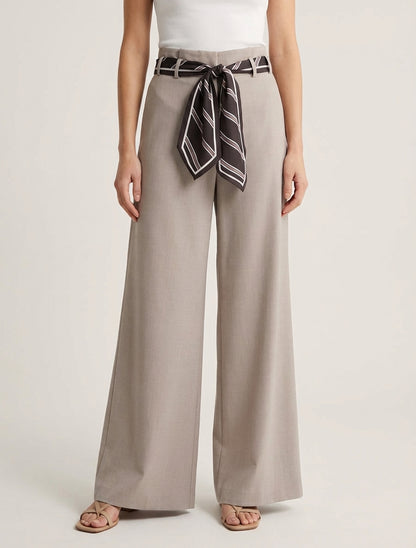Pantalón holgado con cinturón estilo pañuelo - Topo claro
