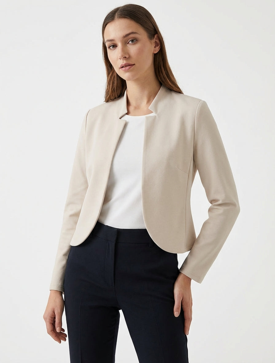 Chaqueta corta con cuello con muesca. - Beis