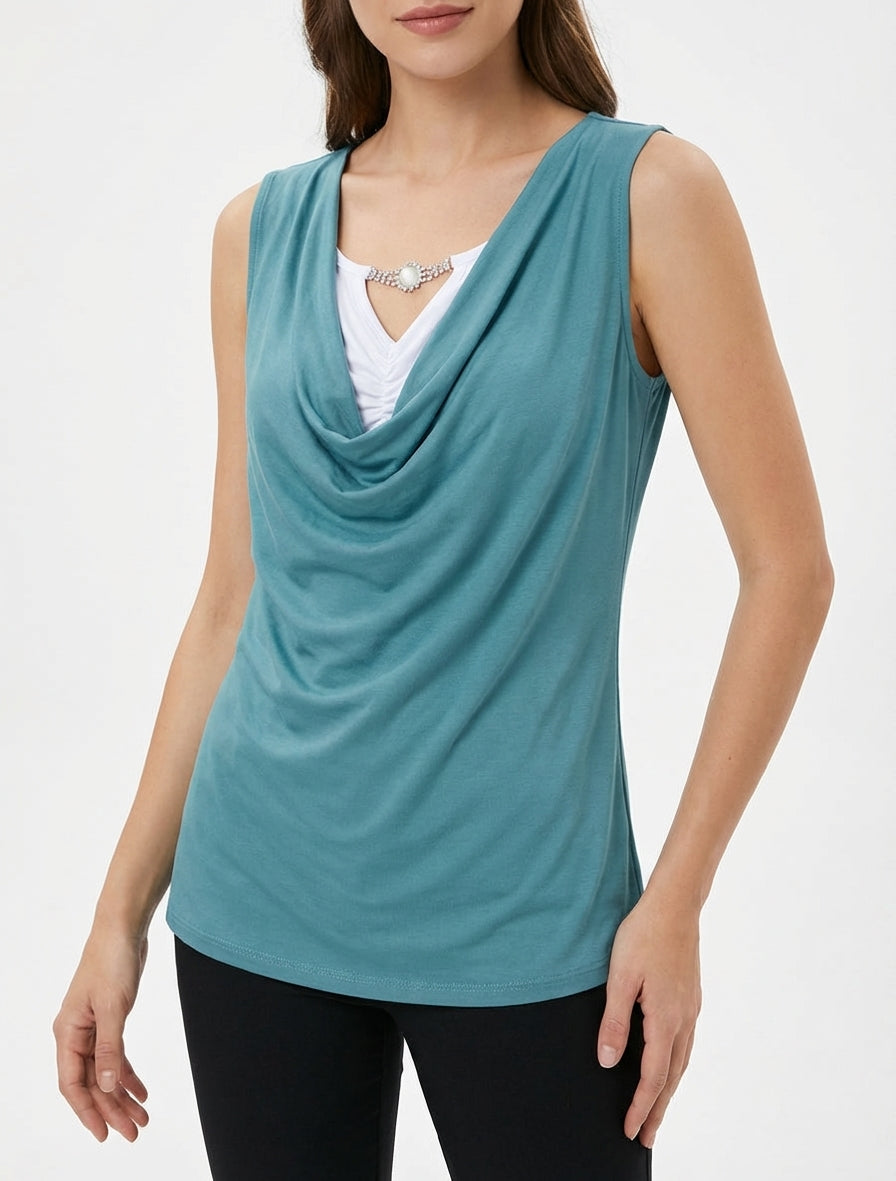 Top sin mangas efecto superpuesto con joya - Azul claro