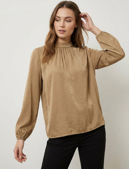 Blusa satinada con puños elásticos - Camello