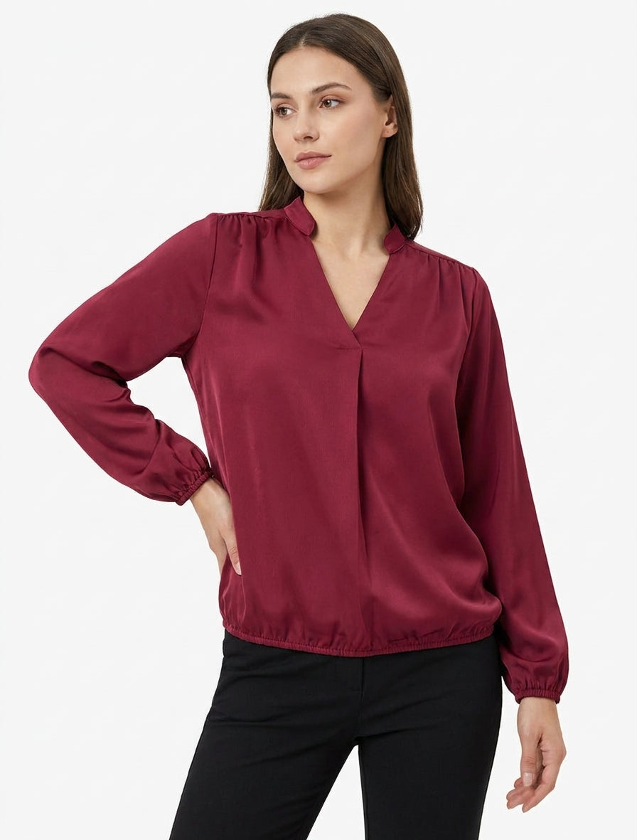 Top satinado de manga larga y cuello en V - Burdeos