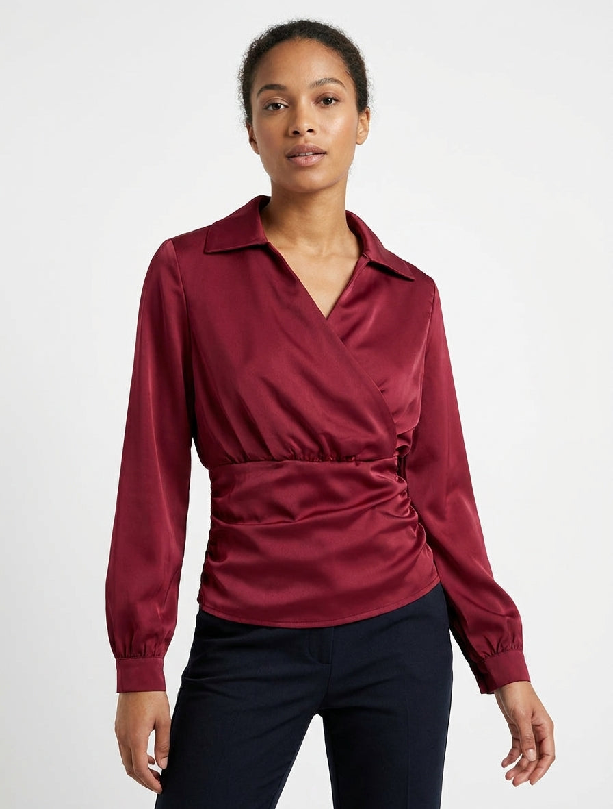 Top ajustado efecto satinado con cuello cruzado - Burdeos