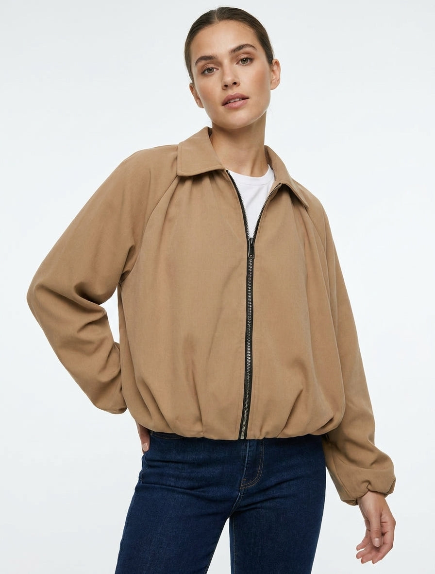 Bomber con bordes elásticos. - Camello