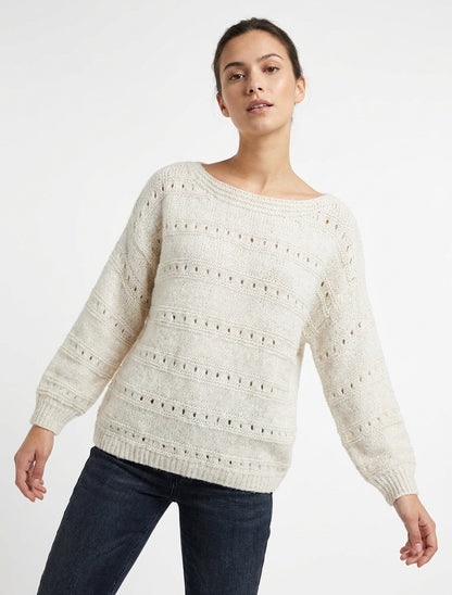 Jersey holgado con cuello barco en punto fantasía. - Crudo