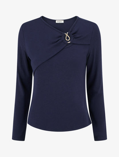 Pull fin et droit col rond froncé avec bijou - Marine - 1
