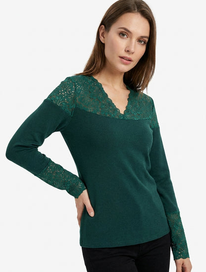 Suéter fino con cuello en V y puños de encaje. - Verde oscuro