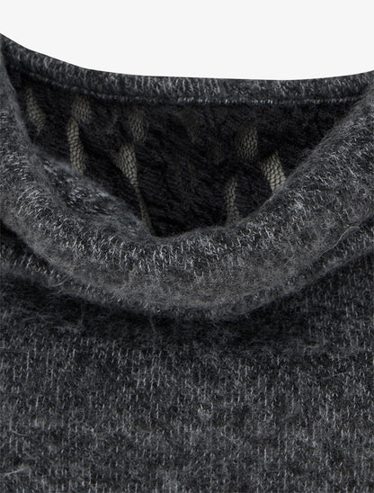 Pull duveteux à col bénitier à empiècement dentelle - Gris foncé - 3