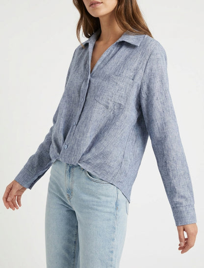Blusa holgada de manga larga con bolsillo de parche. - Azul