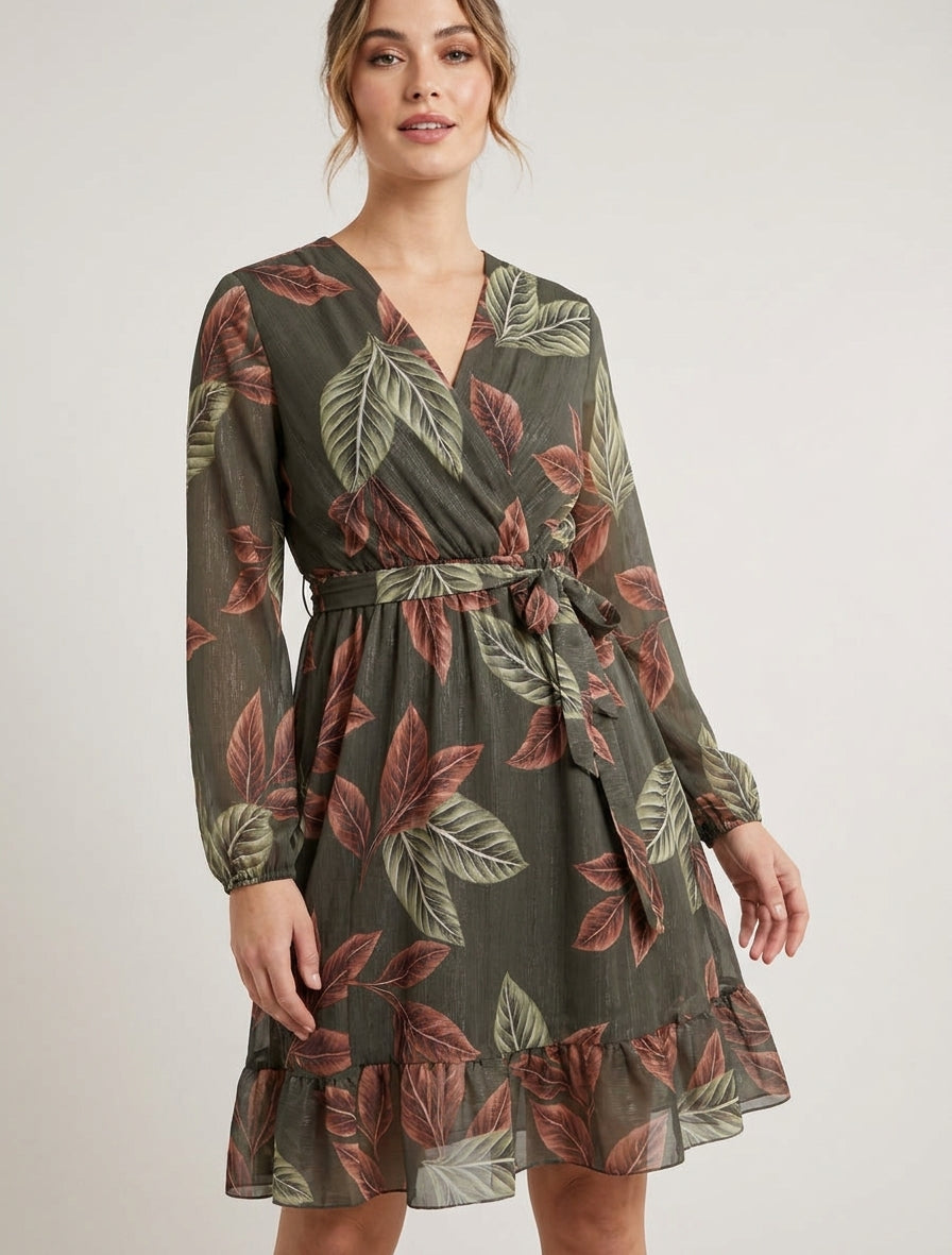 Vestido irisado con estampado de hojas y bordes con volantes - Caqui