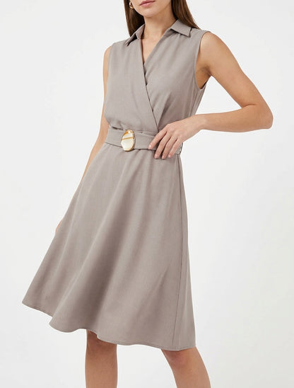 Vestido skater sin mangas con cinturón de joya - Topo