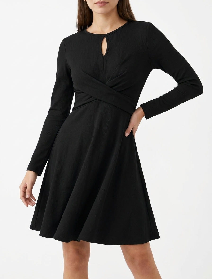 Vestido skater con efecto cruzado en la cintura - Negro