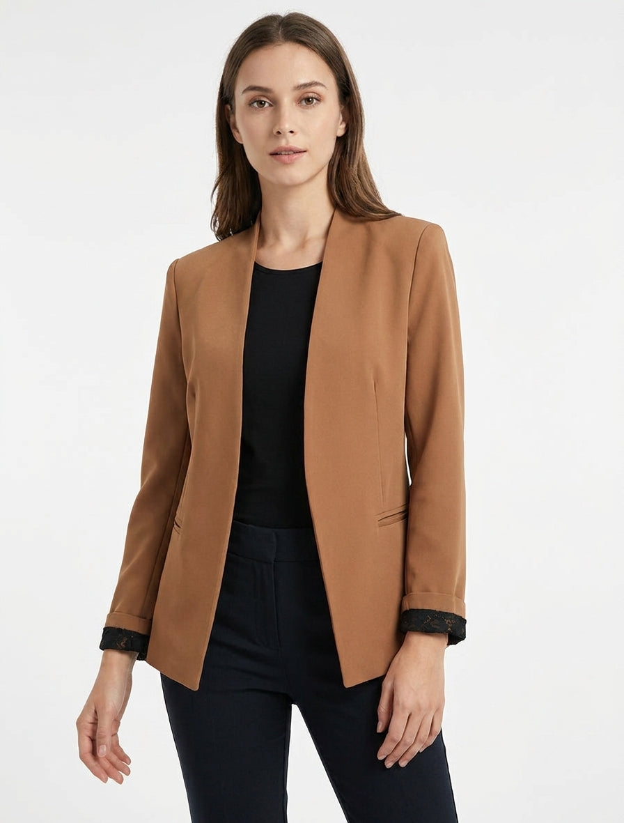 Chaqueta recta lisa con hombreras - Camello