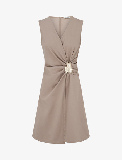 Robe sans manches à bijou floral - Taupe - 1