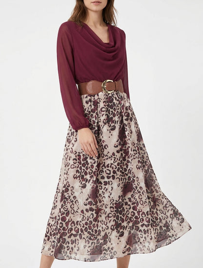 Vestido recto de leopardo con mangas largas - Color vino