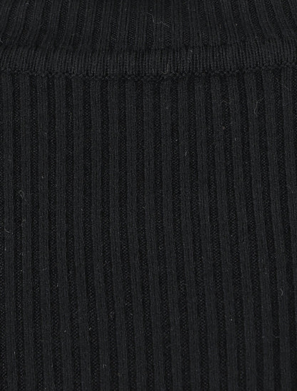 Pull col roulé uni ajusté - Noir - 3