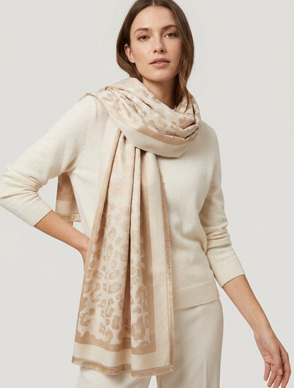 Bufanda rectangular satinada con estampado de leopardo - Beis
