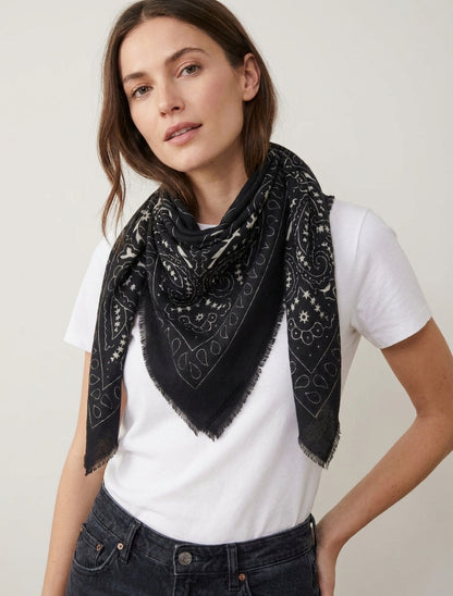 Pañuelo estampado de cachemira con bordes deshilachados - Negro