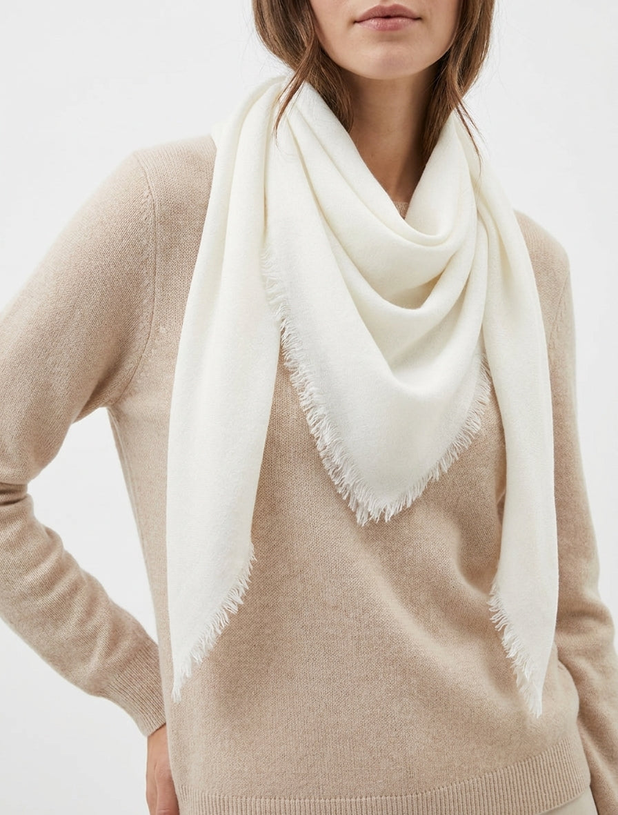 Pañuelo liso con bordes deshilachados - Blanco