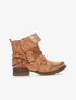 Boots texturé à rabat irisé - Camel - 1