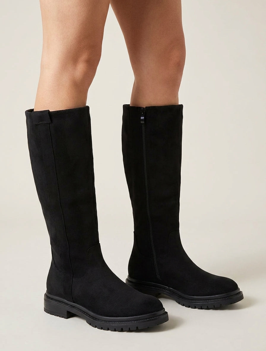 Botas de ante con suela dentada - Negro