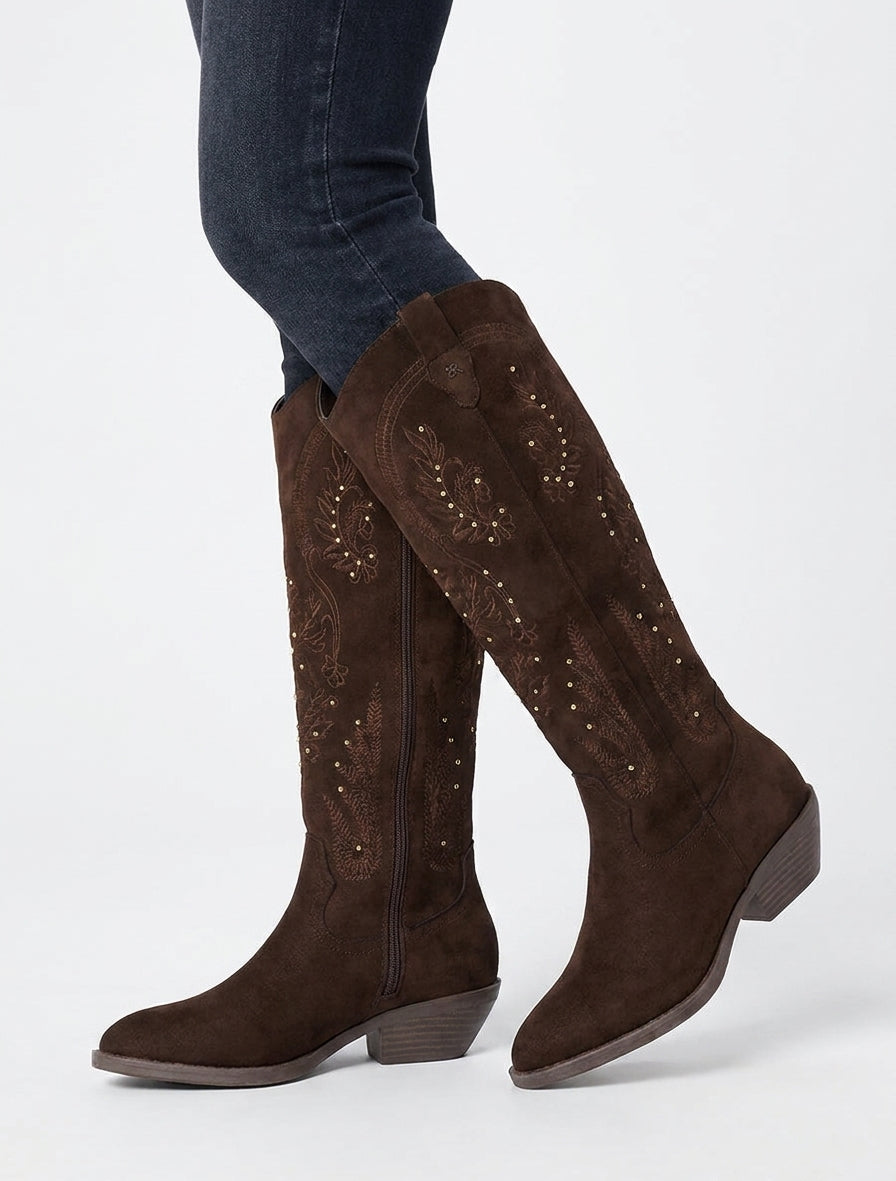 Botas de ante estilo vaquero con tachuelas - Chocolate