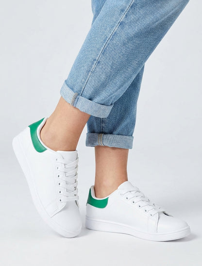 Zapatillas básicas con contrafuerte en contraste - Verde