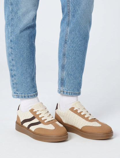 Zapatillas de crochet con bandas contrastantes - Camello
