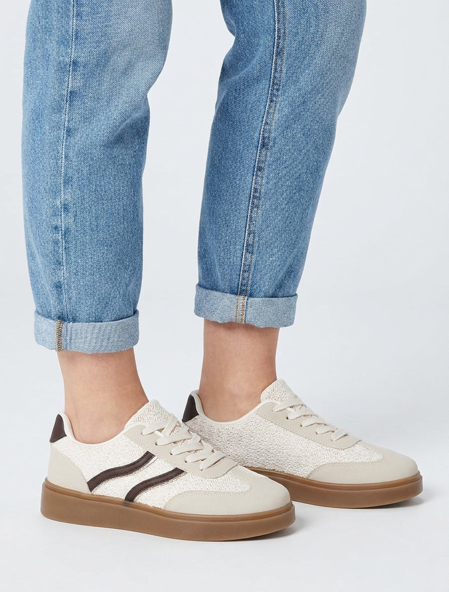 Zapatillas de crochet con bandas contrastantes - Beis