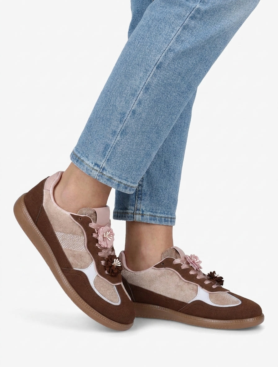 Zapatillas con inserciones de terciopelo - Marrón