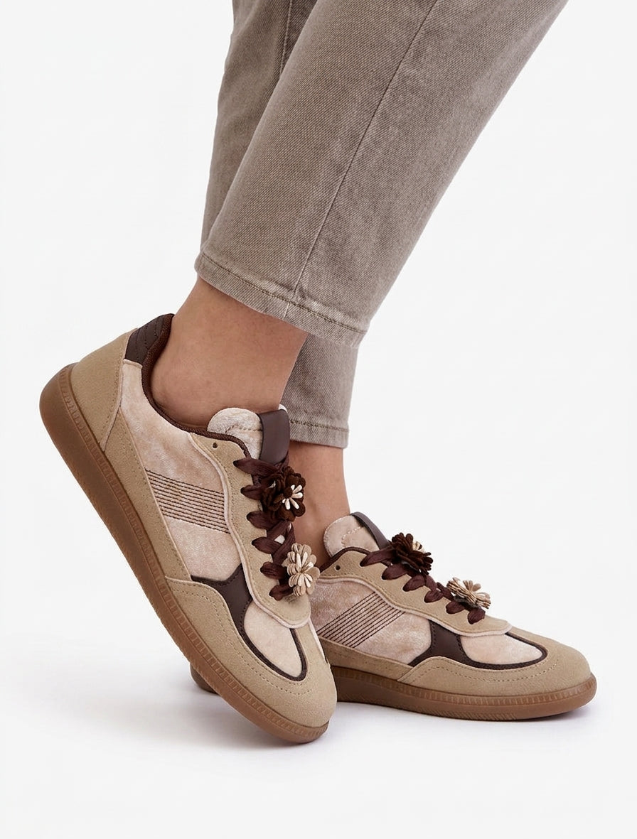 Zapatillas con inserciones de terciopelo - Beis