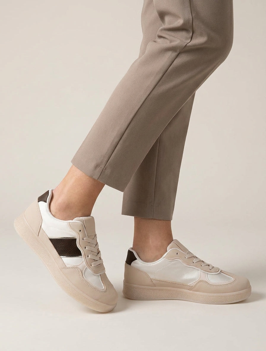 Zapatillas de imitación con contrafuerte contrastante - Beis