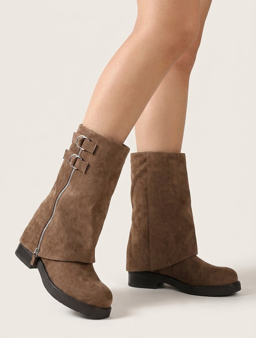 Botines invertidas de ante con cremallera decorativa - Marrón claro