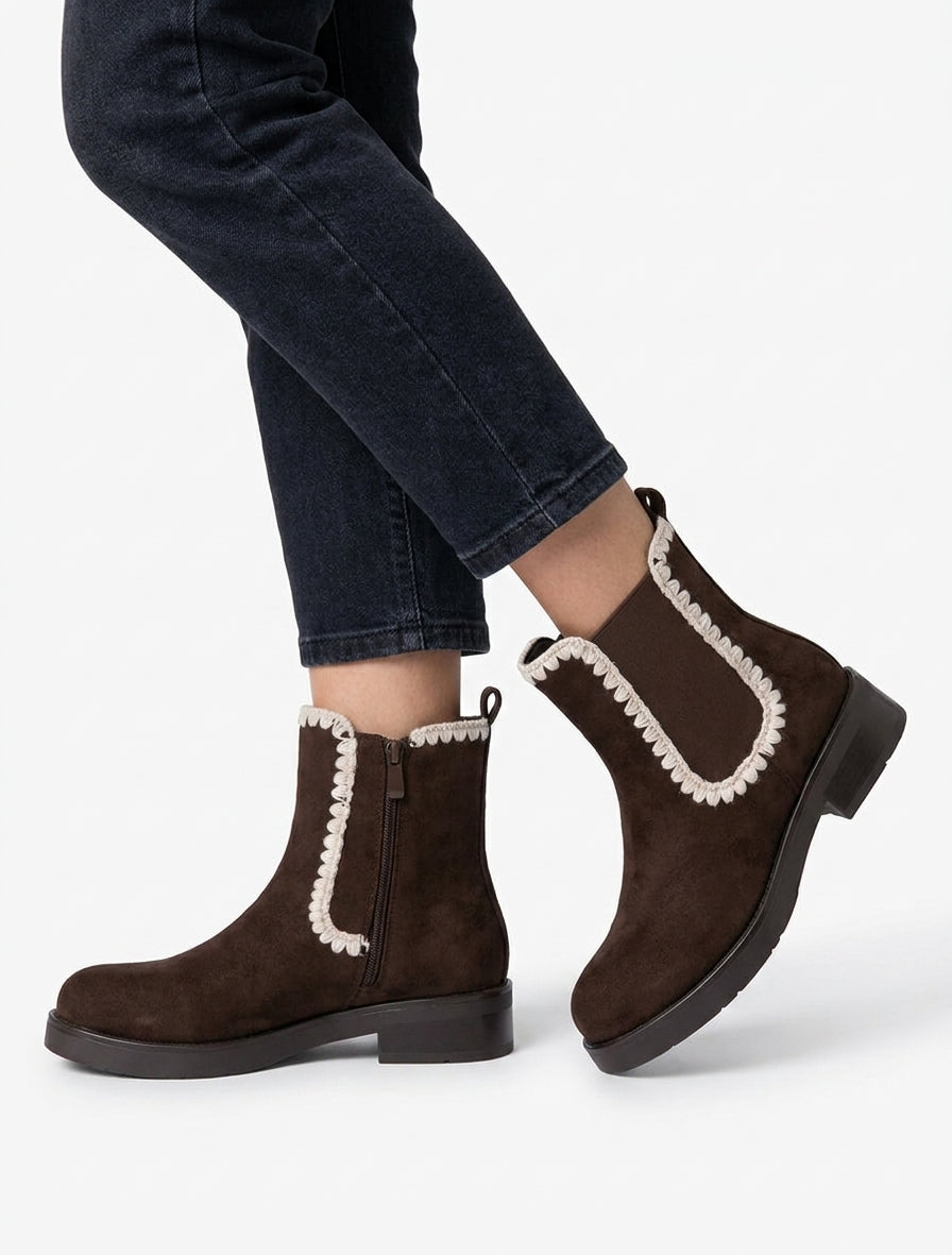 Botines de gamuza elásticas con bordados - Chocolate
