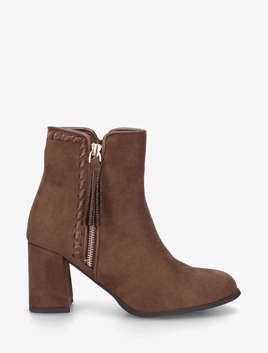 Bottines suédine à talon et pampille - Marron - 1