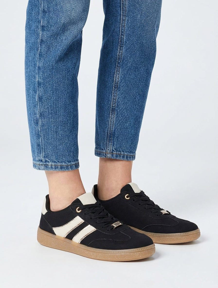 Zapatillas de ante con bandas contrastantes - Negro