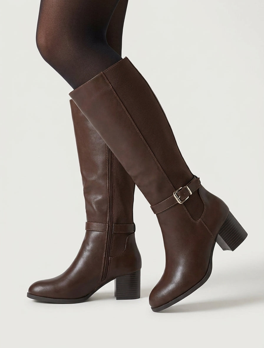 Botas elásticas con tacón - Marrón