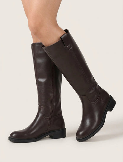 Botas de montar de imitación. - Marrón