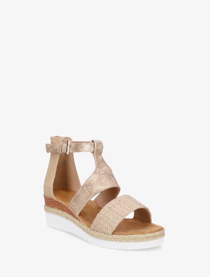 Sandalias con cuña texturizadas con detalle de pitón. - Topo