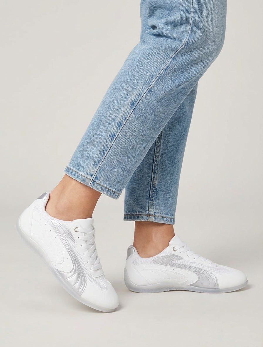 Zapatillas con paneles de efecto nobuk y malla. - Blanco
