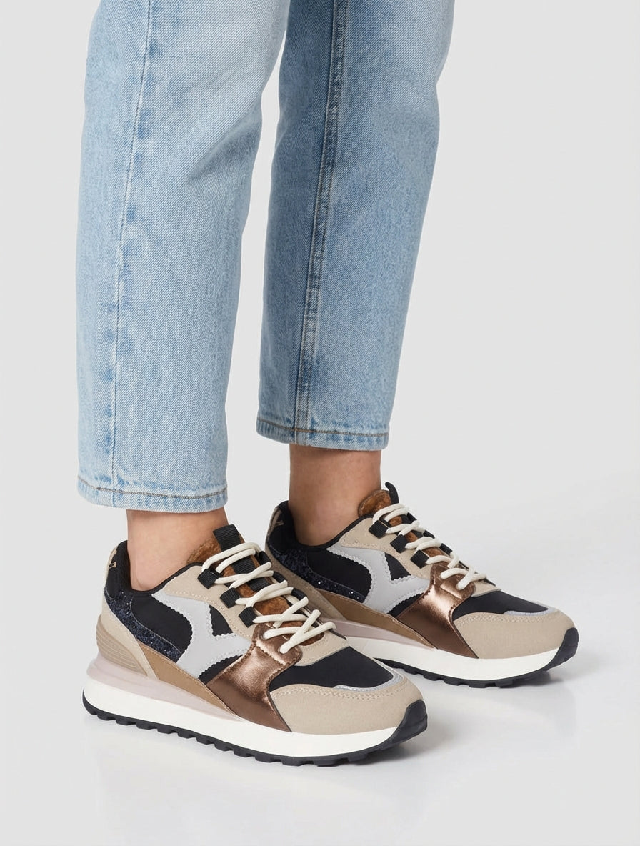 Zapatillas con apliques de fantasía - Negro