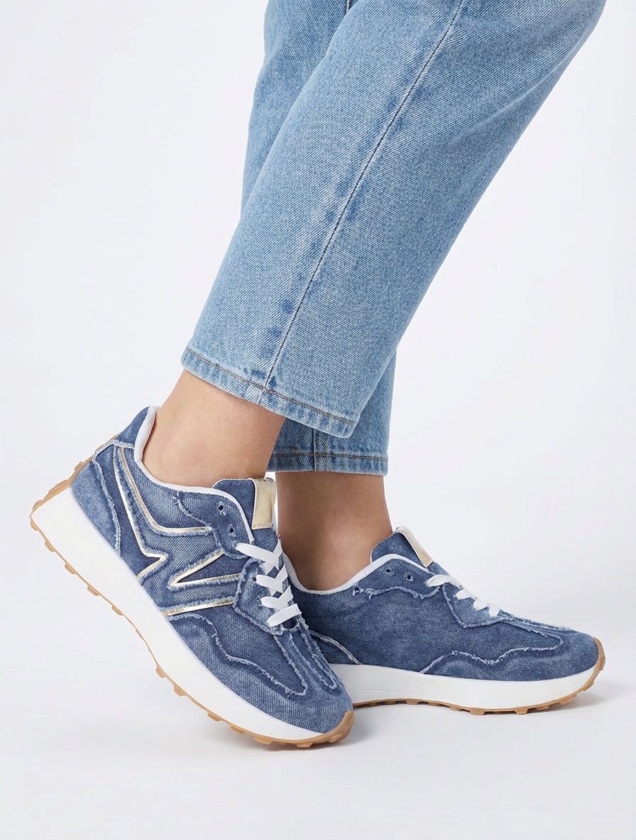 Zapatillas de lona con detalle iridiscente. - Azul