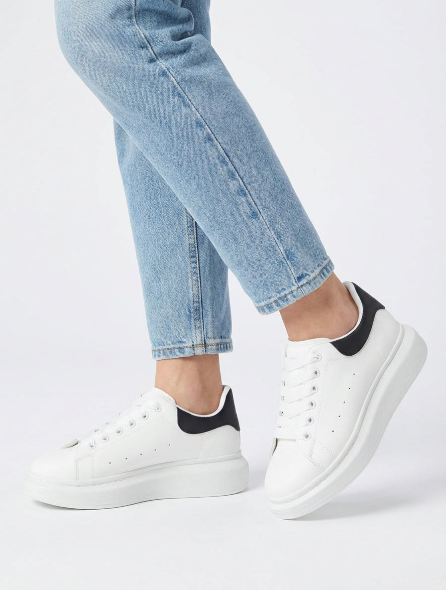 Zapatillas con contrafuerte contrastante - Blanco/negro
