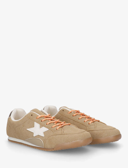 Zapatillas de gamuza con contrafuerte en contraste. - Camello