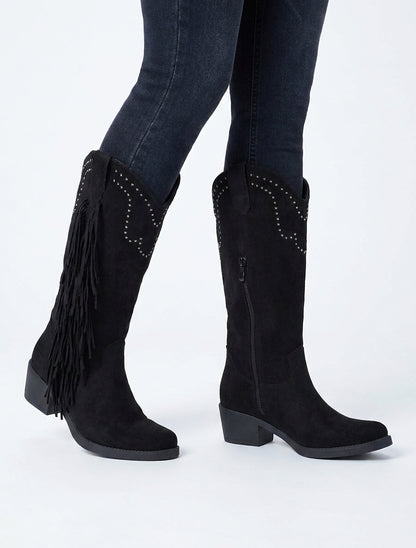 Botines altas de ante con flecos y tachuelas. - Negro