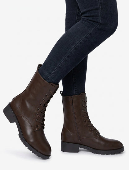 Botines altas con cordones - Marrón
