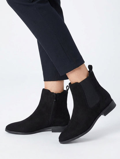 Botines de ante con punta afilada - Negro